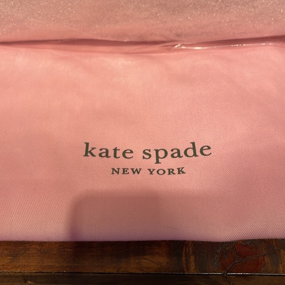 Kate Spade Blush Pink Tote with Pouch - Picture 11 of 12